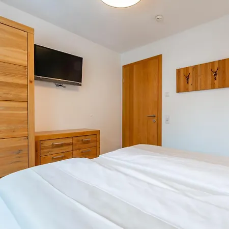 Tauern Mitterwirt-aquamarin 311 Apartment